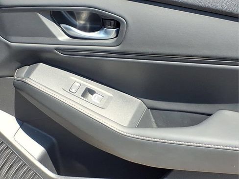 Used 2025 Honda Accord Sport image 16