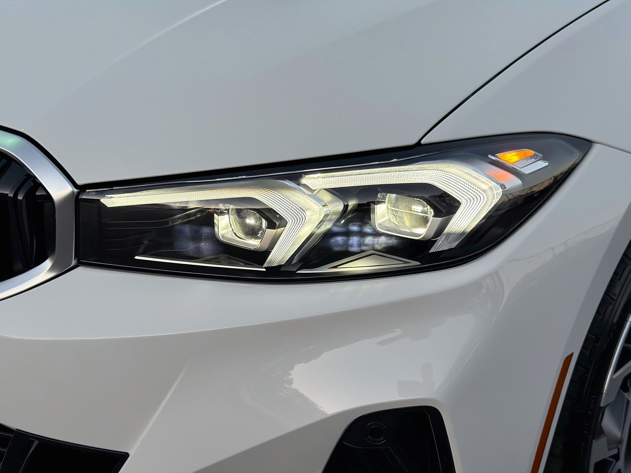New 2026 BMW 330i Sedan w/ Premium Package RWD image 9