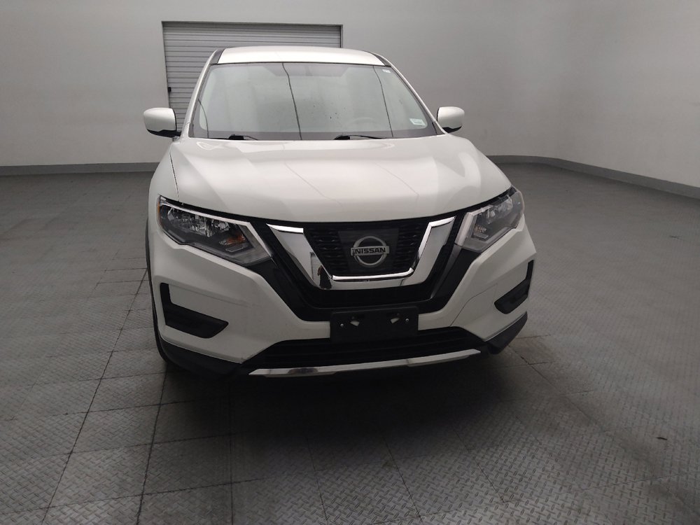 Used 2017 Nissan Rogue S FWD image 14