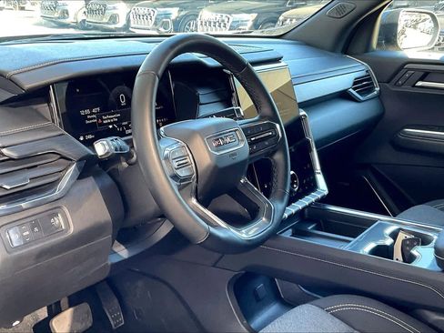 Used 2025 GMC Acadia Elevation image 15