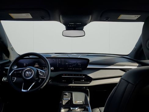 Certified 2025 Buick Enclave Preferred image 21