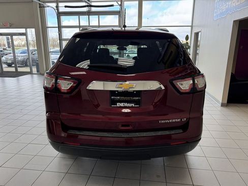 Used 2015 Chevrolet Traverse LT w/ Style and Technology Package image 5