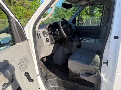Used 2014 Ford E-350 and Econoline 350 Super Duty RWD image 25