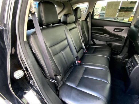 Used 2023 Nissan Murano SV image 18
