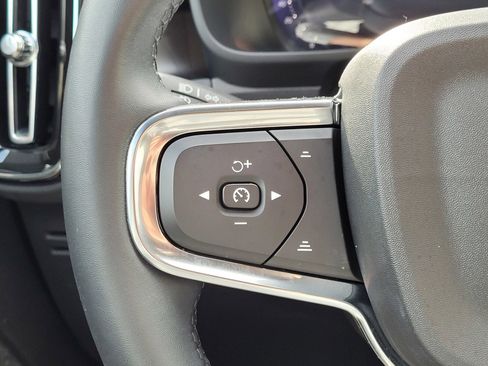 Certified 2023 Volvo XC40 Recharge Ultimate image 19