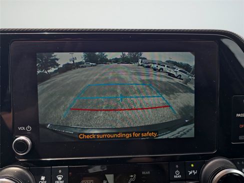 Used 2023 Toyota Highlander XSE AWD/4WD image 15