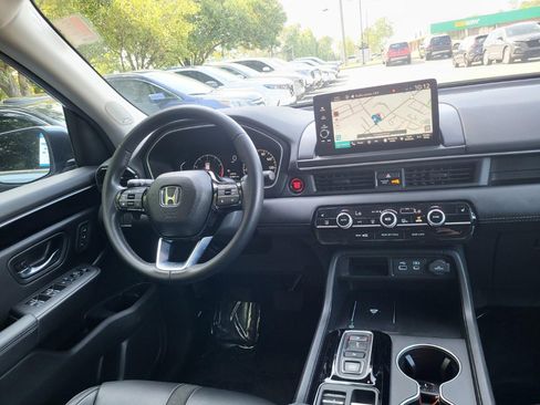Certified 2024 Honda Pilot Touring image 16