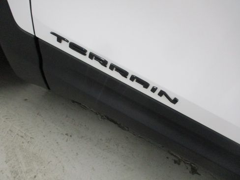 Certified 2023 GMC Terrain SLE w/ Driver Convenience Package AWD/4WD image 7