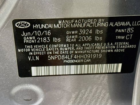 Used 2017 Hyundai Elantra Limited FWD image 32