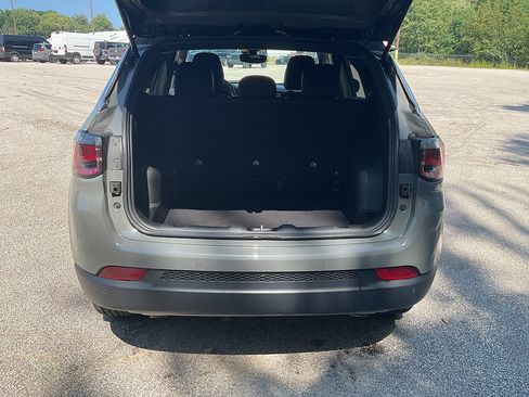 Used 2023 Jeep Compass Limited AWD/4WD image 13