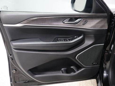 Certified 2022 Jeep Grand Cherokee L Limited image 13