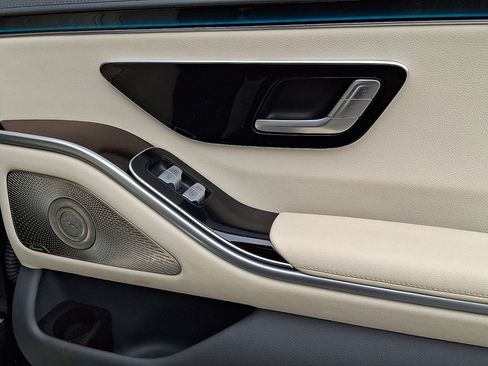 Used 2022 Mercedes-Benz S 500 4MATIC image 12