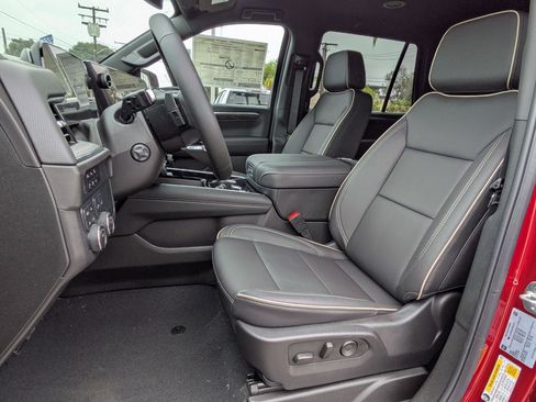 New 2025 Chevrolet Tahoe Premier image 11