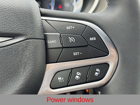 New 2027 Chrysler Pacifica Select w/ Family Tech Group AWD/4WD image 21