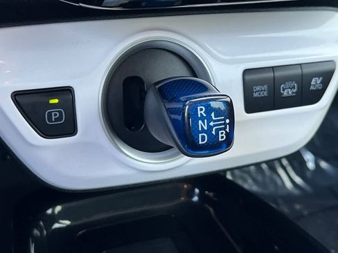 Used 2019 Toyota Prius Prime Advanced w/ Carpet Mat Package image 25