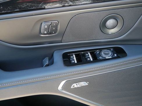 New 2026 Lincoln Nautilus Reserve AWD/4WD image 18