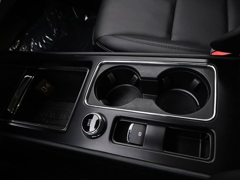 New 2025 Lincoln Corsair AWD w/ Equipment Group 101A image 32