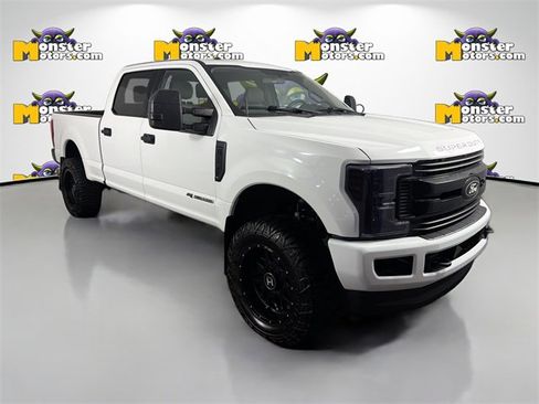 Used 2019 Ford F250 XLT image 3