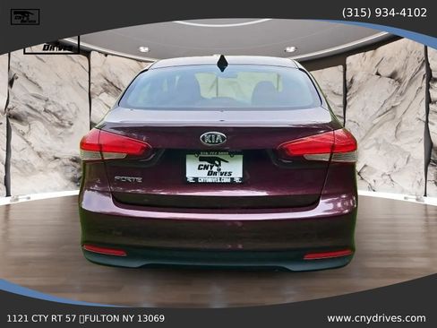 Used 2018 Kia Forte LX FWD image 6