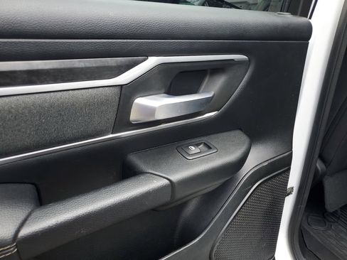 Used 2021 RAM 1500 Big Horn AWD/4WD image 12