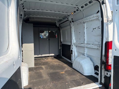 Used 2022 RAM ProMaster 2500 FWD image 8