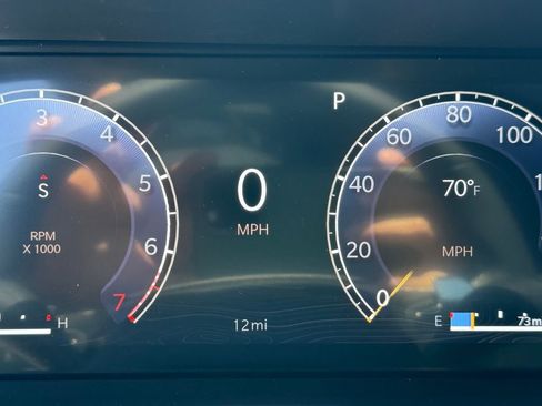 New 2025 Jeep Grand Cherokee Altitude image 16