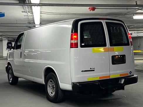 Used 2014 Chevrolet Express 2500 w/ Cold Climate Package RWD image 4