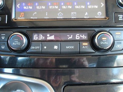 Used 2016 Nissan Maxima Platinum w/ Interior Lighting Package image 26