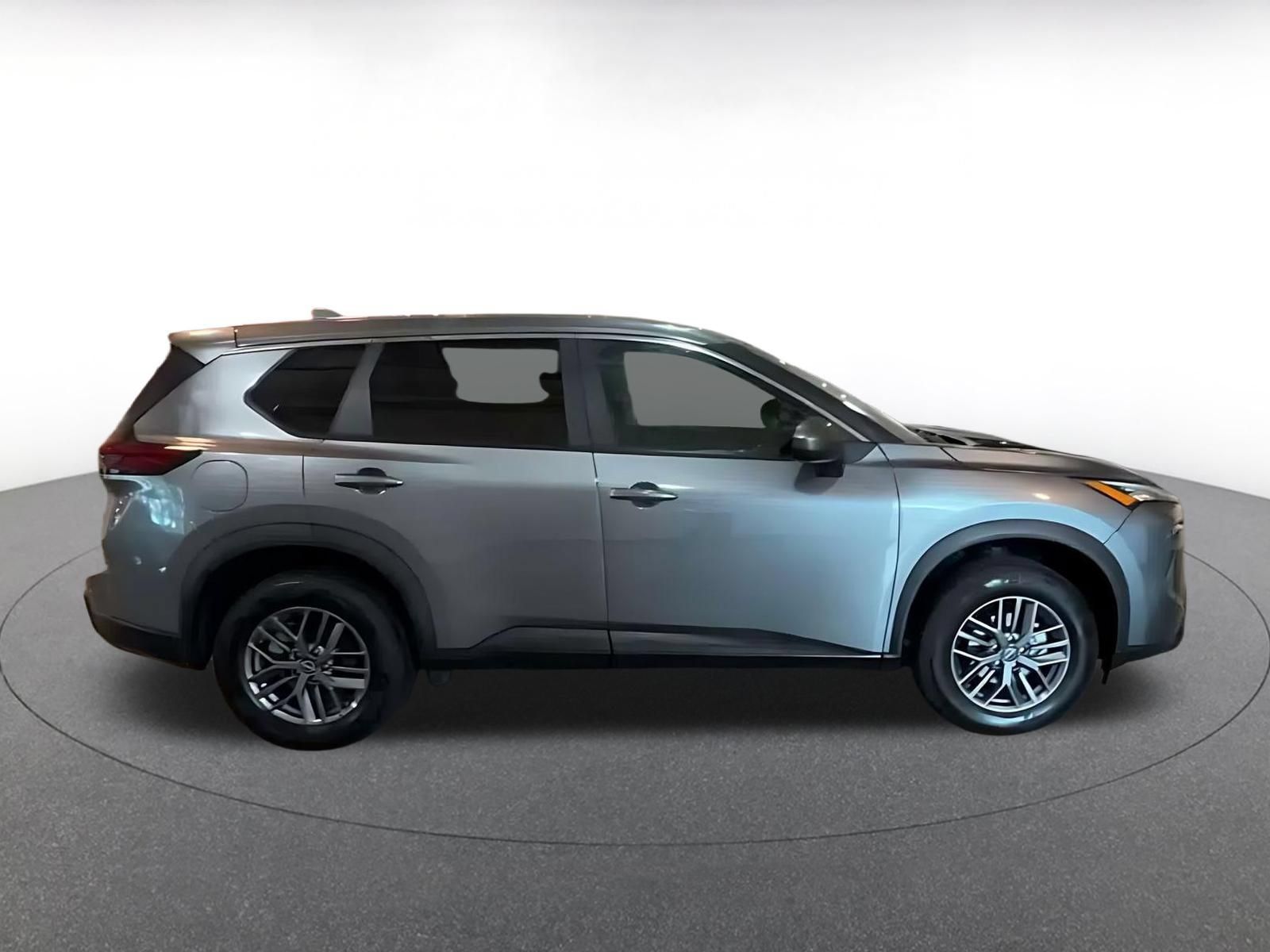 Used 2026 Nissan Rogue SV AWD/4WD image 15