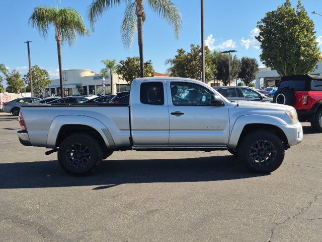 Used 2012 Toyota Tacoma PreRunner w/ SR5 Pkg RWD image 2