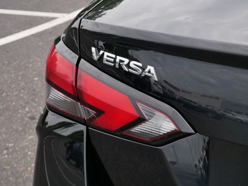 Used 2024 Nissan Versa S w/ Trunk Package FWD image 17