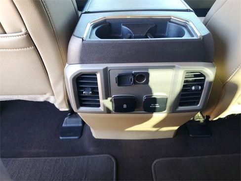 Used 2019 Ford F150 Lariat image 15