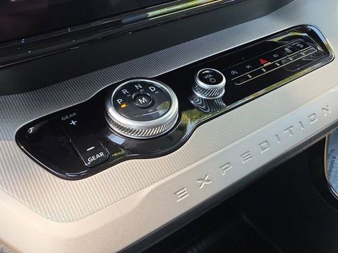 Used 2025 Ford Expedition Max Active image 23