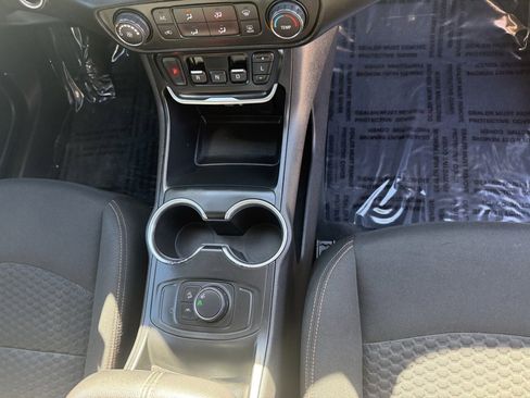 Used 2021 GMC Terrain SLE image 47