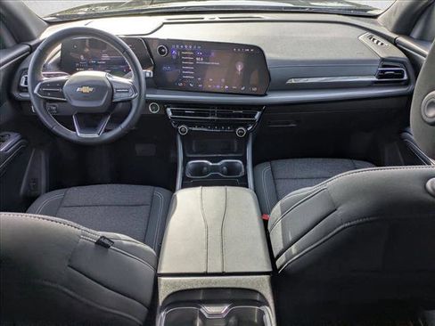 Certified 2026 Chevrolet Traverse LT AWD/4WD image 23