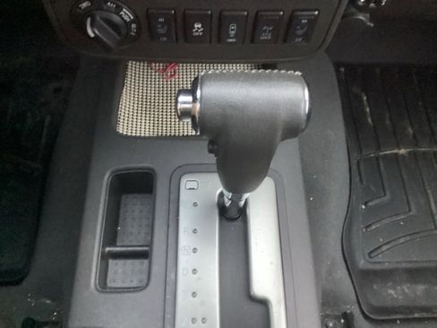 Used 2019 Nissan Frontier PRO-4X image 22