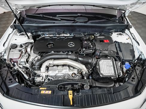 Certified 2026 Mercedes-Benz GLB 250 image 4