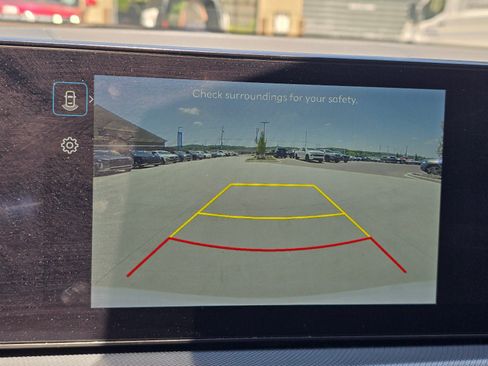 Used 2025 Hyundai Sonata SE FWD image 18