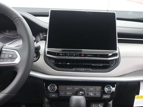New 2026 Jeep Compass Limited AWD/4WD image 24