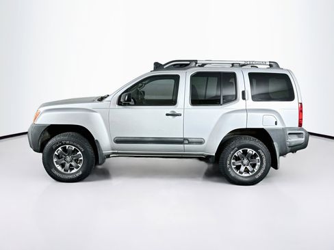 Used 2015 Nissan Xterra PRO-4X AWD/4WD image 4