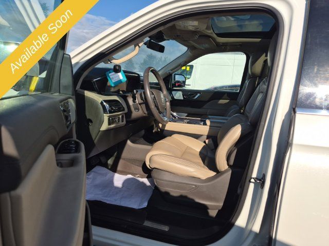 Used 2022 Lincoln Navigator L Reserve w/ Equipment Group 201A AWD/4WD image 8
