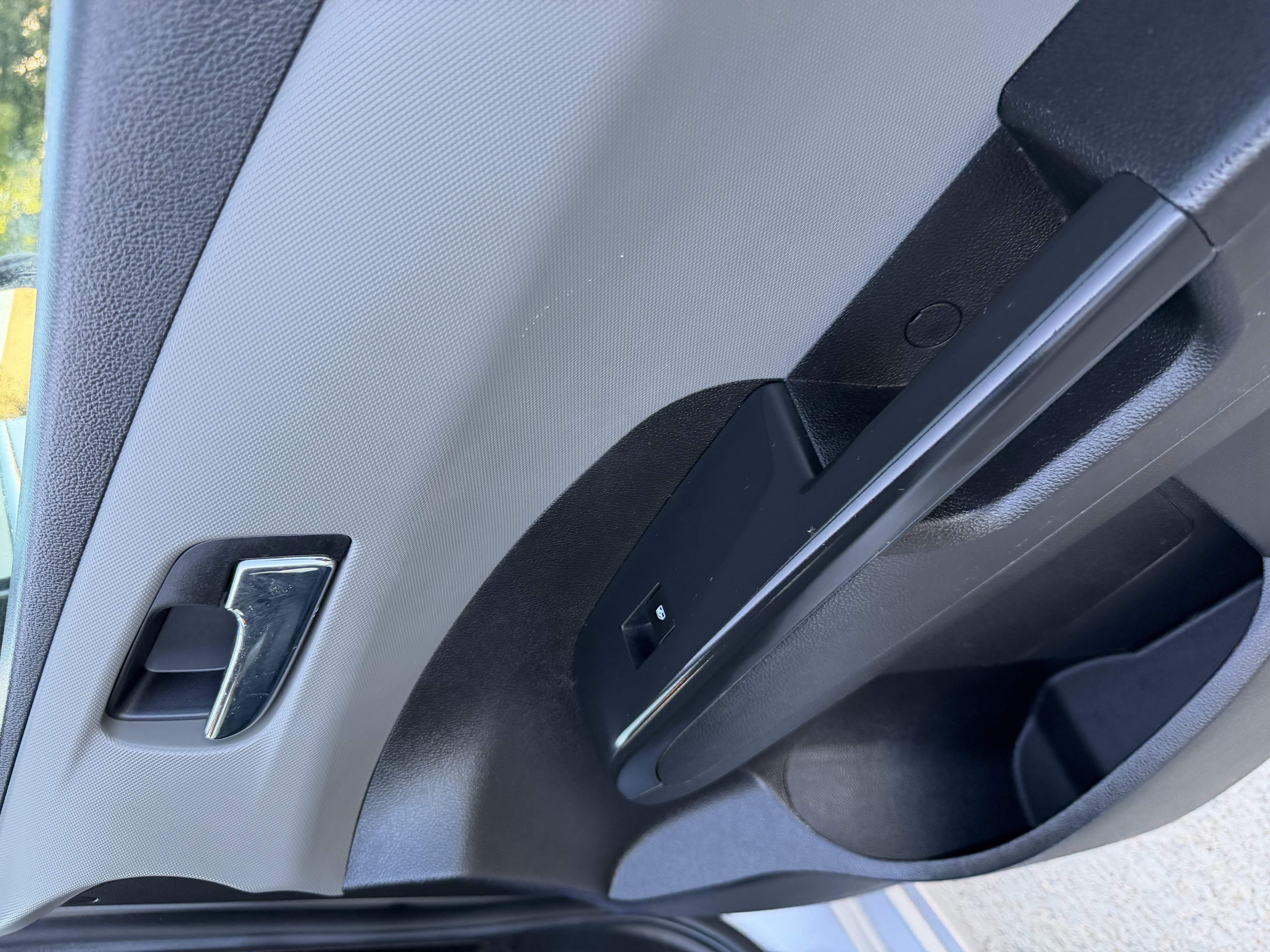 Used 2015 Chevrolet Sonic LT FWD image 14