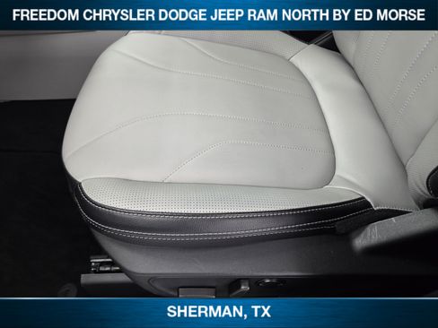 Used 2026 Ford Escape Platinum w/ Premium Technology Package AWD/4WD image 18