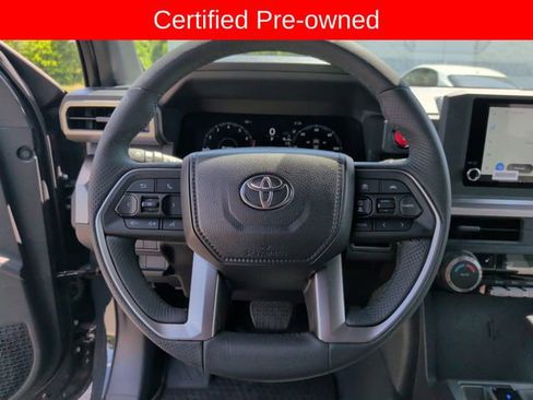Used 2025 Toyota Tacoma TRD Off-Road AWD/4WD image 14