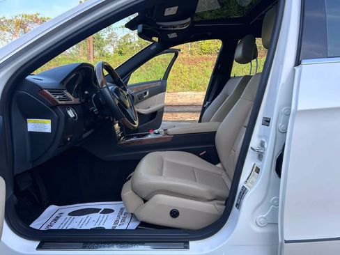 Used 2012 Mercedes-Benz E 350 Sedan image 29