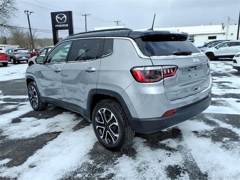 Used 2023 Jeep Compass Limited image 6