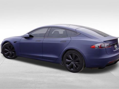 Used 2021 Tesla Model S Plaid image 8