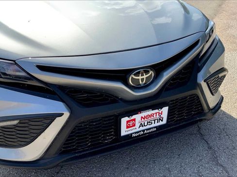 Used 2024 Toyota Camry SE image 28