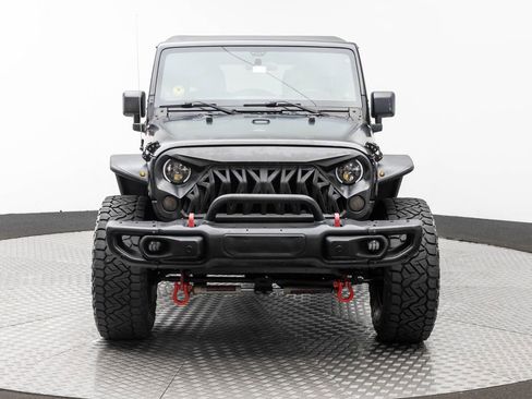 Used 2012 Jeep Wrangler Unlimited Rubicon w/ Dual Top Group AWD/4WD image 3