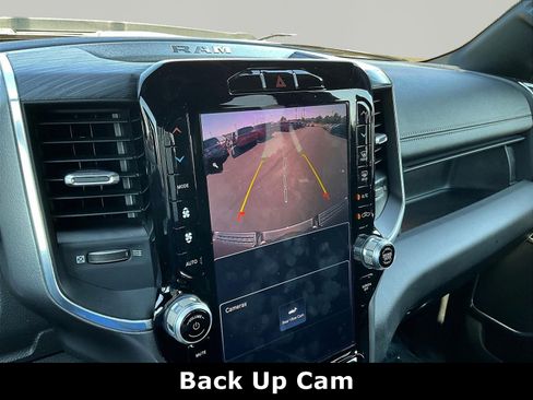 Used 2023 RAM 1500 Laramie AWD/4WD image 14